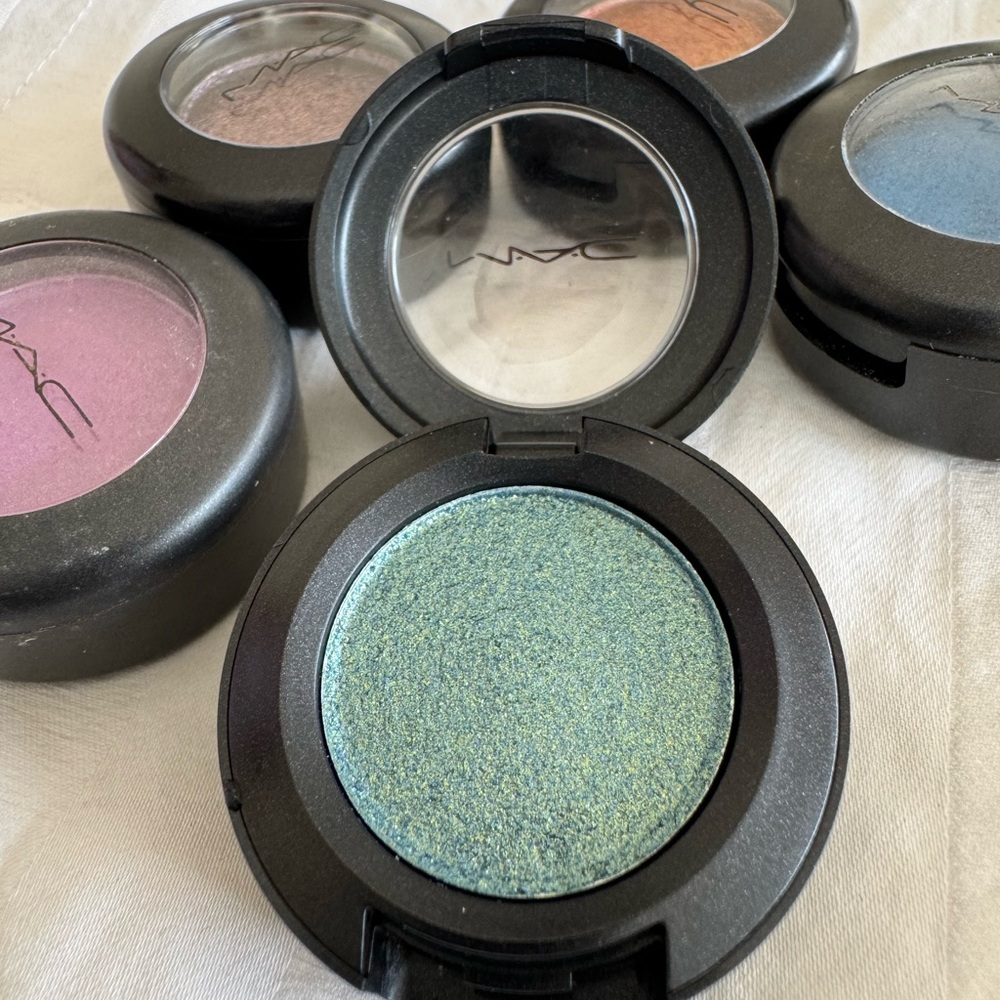 MAC Cosmetics Green Eyeshadow